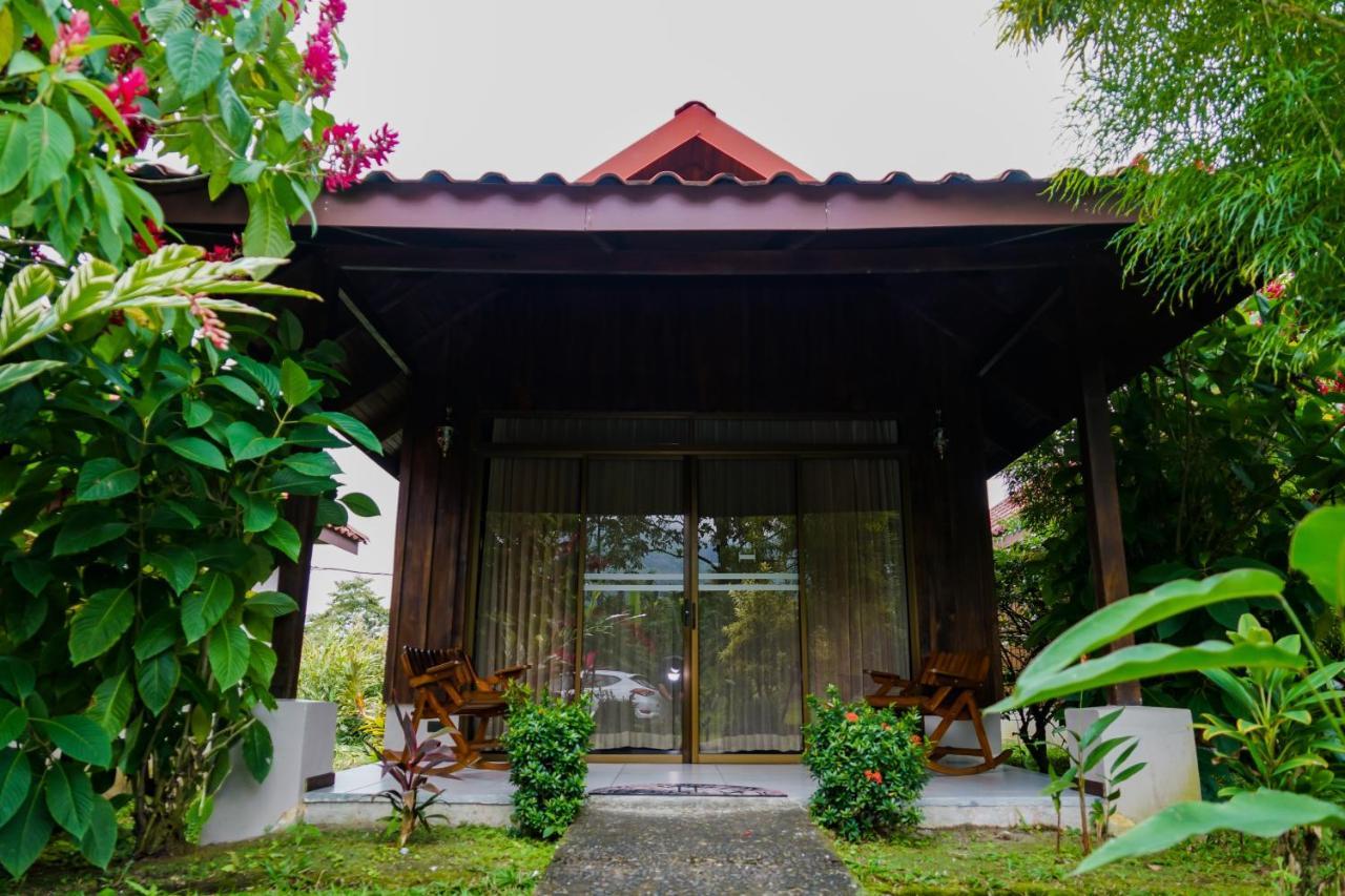 La Fortuna Arenal History Inn מראה חיצוני תמונה