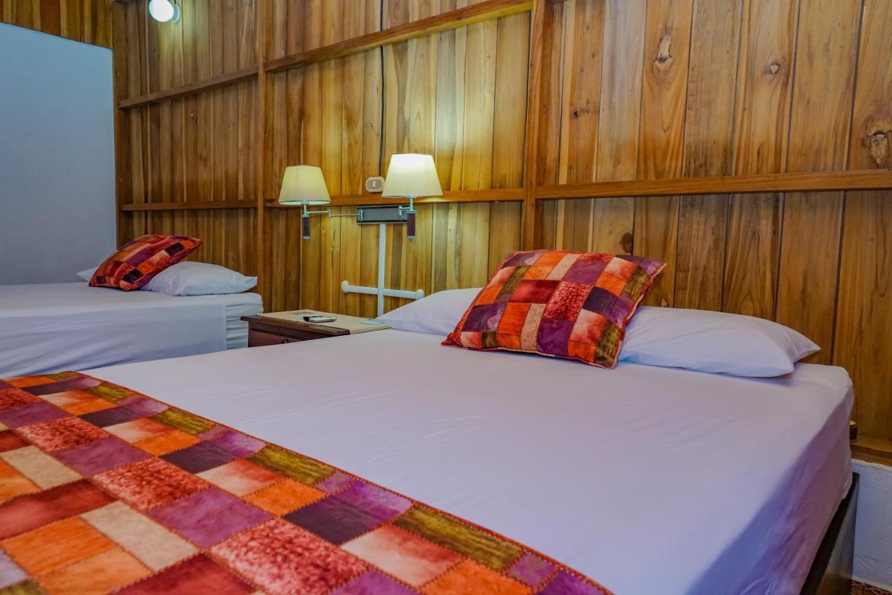 La Fortuna Arenal History Inn מראה חיצוני תמונה