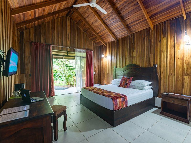 La Fortuna Arenal History Inn מראה חיצוני תמונה